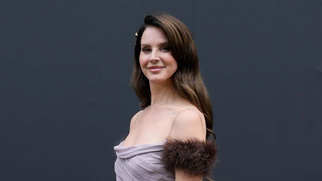 After Previous James Bond Movie Snub, Fans Think Lana Del Rey Has Recorded The Theme Song For 007: First Light